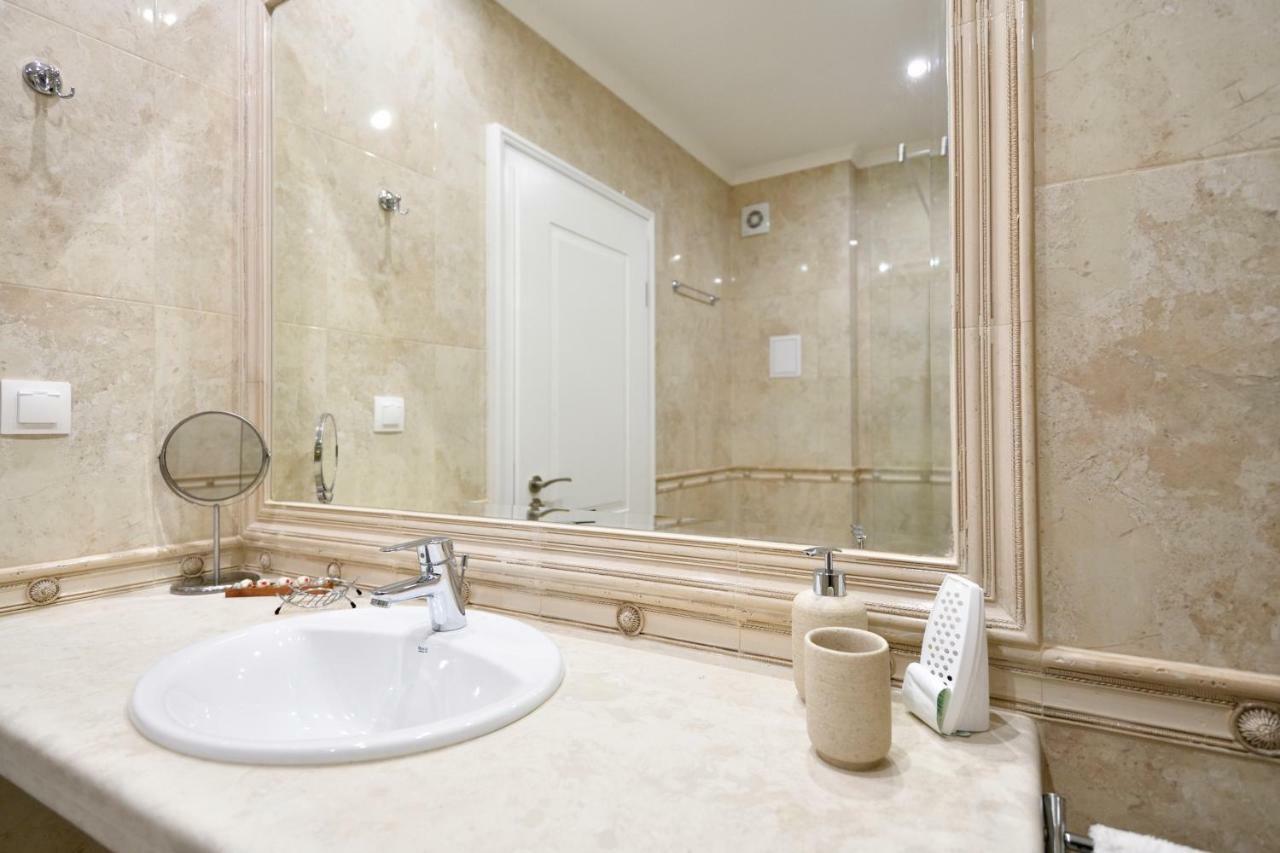 Apartment Grand Karavel Centre Varna Dış mekan fotoğraf