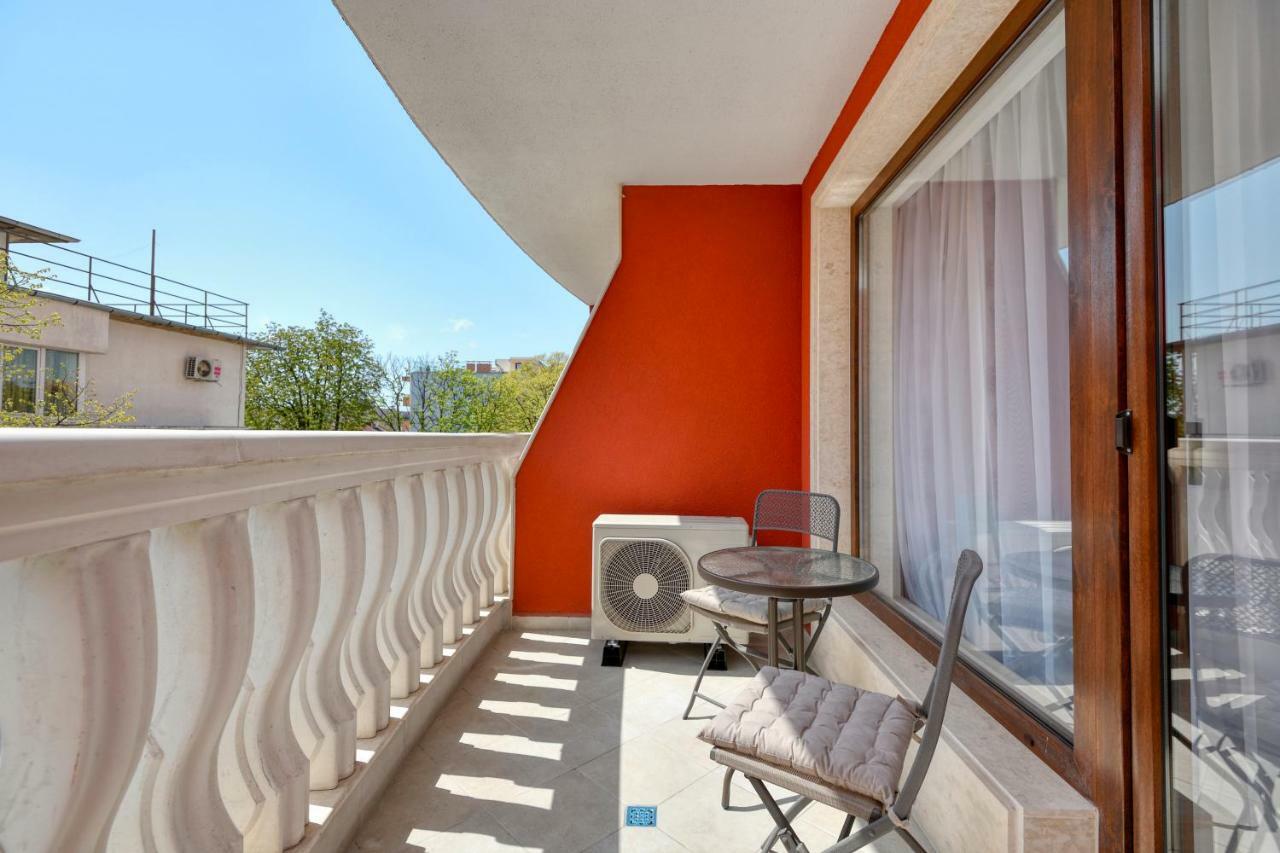 Apartment Grand Karavel Centre Varna Dış mekan fotoğraf